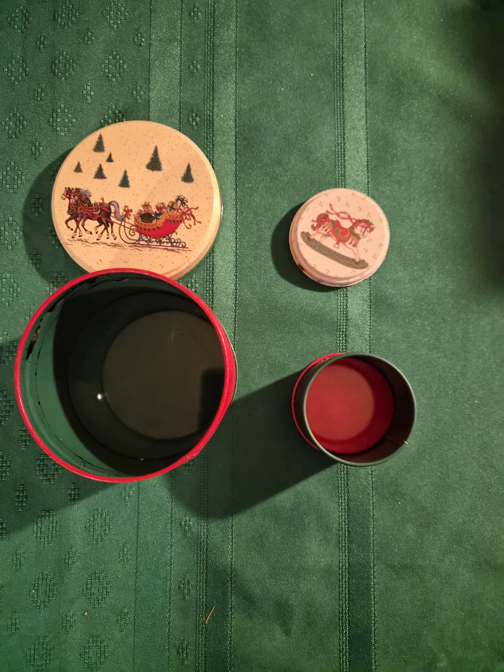 Stanley Red and Cream Holiday Sleigh Tin Set